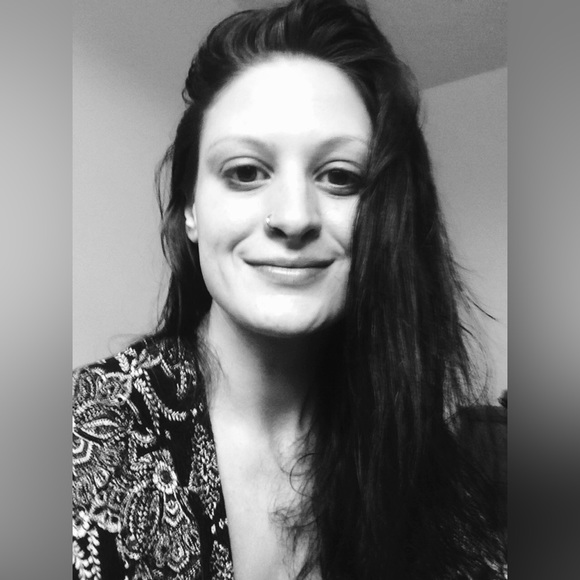 Meet your Posher, Megan - Picture 15 of 16